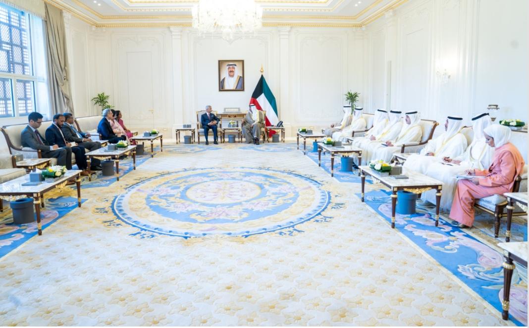 سمو ولي العهد يستقبل وزير الشؤون الخارجية الهندي