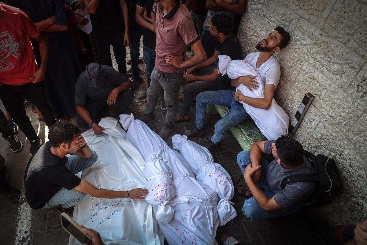 استشهاد 3 فلسطينيين بينهم طفلان في غارات للاحتلال على غزة