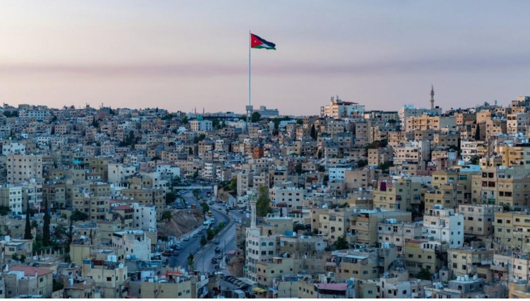 الأردن يعلن التصدي لصواريخ إيرانية