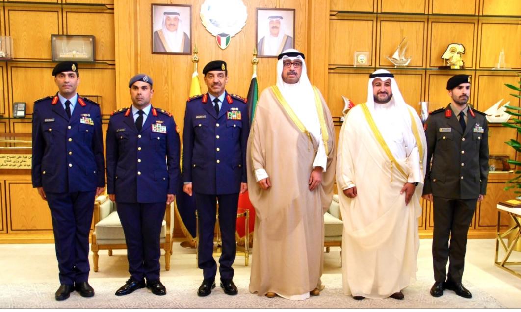 وزير الدفاع يُقلّد ضباطاً رتبة عميد: الترقية تحمل في طياتها مزيداً من المسؤوليات والواجبات